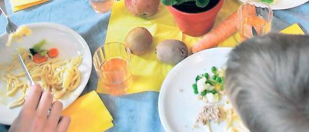 Es ist angerichtet: Nach der Magen-Darm-Epedemie wird in Stahnsdorf erwogen, dem Caterer Sodexo zu kündigen.
