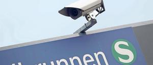 Auf allen Bahnhöfen will der Senat Kameras – um Straftaten aufzuklären.