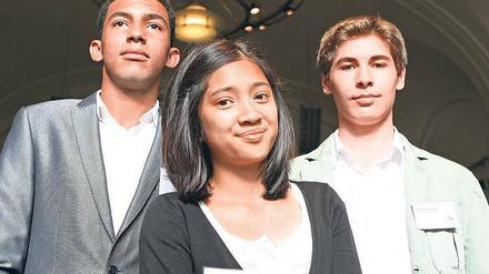 Ab sofort Start-Stipendiaten: Die Potsdamer Schüler Teodor Statnic, Phuong Thao Nguyen und Kirill Borschevskyi (v.l.)