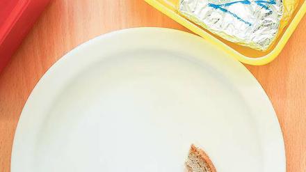 Ersatzmahlzeit. An vielen Einrichtungen – Horte und Kindertagsstätten – wurde am Montag wieder selbst gekocht – oder die Kinder brachten sich ihr Essen gleich selbst mit.