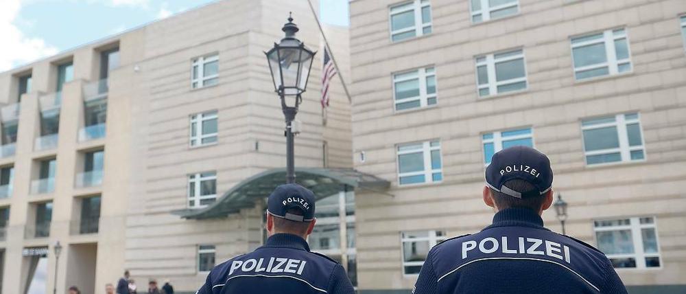 Gut bewacht. Die USA wollen jetzt auch ihre Botschaft in Berlin besser schützen.