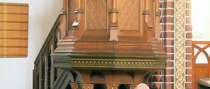 „Das Dunkel kann erhellt werden.“ Platzeck predigte in der Oberlinkirche.