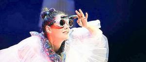 Wo sind sie, die Millionen? Das Hans Otto Theater macht Verlust – der Oberbürgermeister will den Etat aufstocken. Hier eine Szene aus dem neuen Stück „Marie fliegt“ mit Juliane Götz, das am heutigen Donnerstag im HOT Premiere hat.