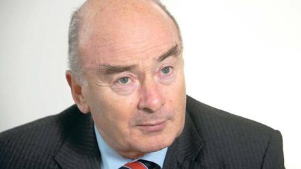 Jörg Schönbohm war von 1999 bis 2009 Innenminister des Landes Brandenburg und CDU-Chef. Der heute 75-jährige Generalleutnant a. D. des Heeres arbeitete in den 90er Jahren als Innensenator in Berlin.