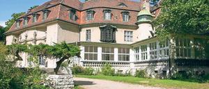 Schloss Marquardt. In dem denkmalgeschützten Bau am Schlänitzsee sollen künftig deutlich mehr Veranstaltungen stattfinden – auch um die Sanierung zu finanzieren.