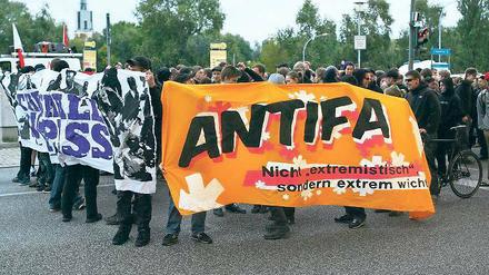 Start. Die Antifa begann Freitagabend mit den Protesten gegen die NPD.