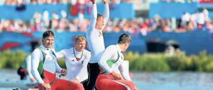 Schrecksekunde. Peter Kretschmer jubelt nach dem Olympiasieg im Stehen.