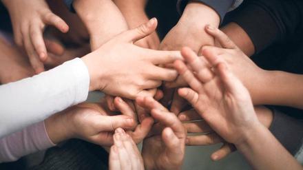 Inseln der Gerechtigkeit. In der Schulmediation werden Konflikte von der ganzen Klasse gemeinsam bearbeitet.