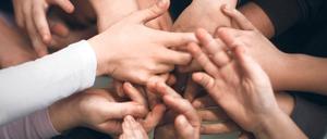 Inseln der Gerechtigkeit. In der Schulmediation werden Konflikte von der ganzen Klasse gemeinsam bearbeitet.