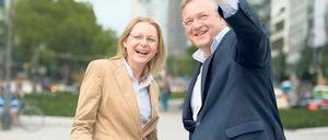 Kleine Berlinkunde. Frank Henkel zeigt Cornelia Yzer gleich mal das Umfeld der CDU-Landesgeschäftsstelle am Wittenbergplatz.