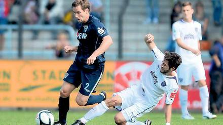 Gab sich keine Blöße. Matthias Kühne (links) – hier im Duell mit Osnabrücks Daniel Nagy – stand so sicher wie die gesamte Babelsberger Hintermannschaft.