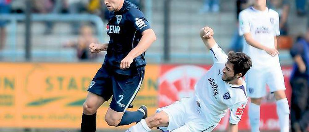 Gab sich keine Blöße. Matthias Kühne (links) – hier im Duell mit Osnabrücks Daniel Nagy – stand so sicher wie die gesamte Babelsberger Hintermannschaft.