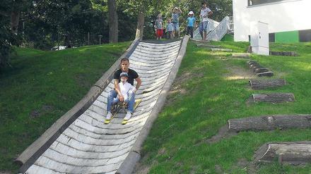 Rutschig. Auch im Sommer können die Königskinder rodeln.