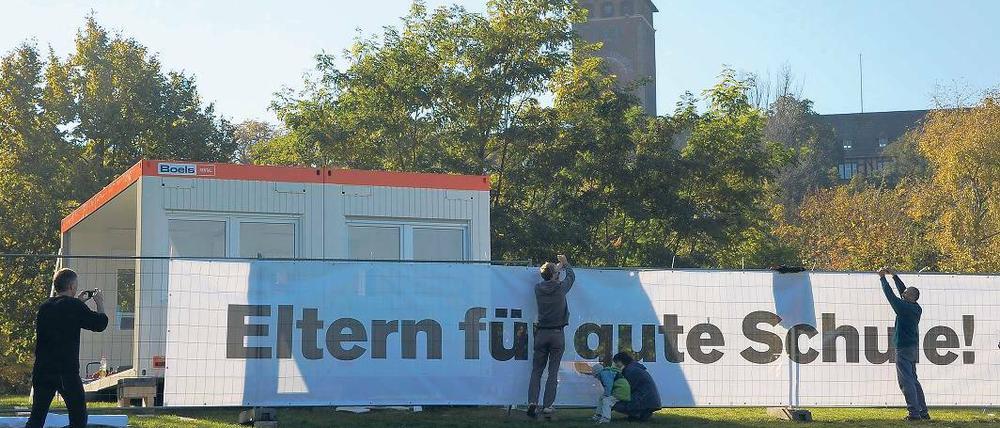 Schon im Vorjahr hatten Eltern und Schüler am Brauhausberg in Potsdam ein Protestlager aufgeschlagen, um gegen die Kürzungen zu protestieren.