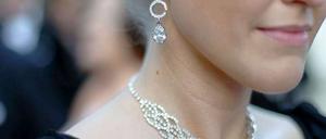 Ohrschmuck: Umstritten ist, ob dies bei Minderjährigen als Körperverletzung geahndet wird.