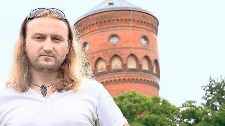 Barrierefrei feiern. M. Molkentin organisiert das Festival am Wasserturm.