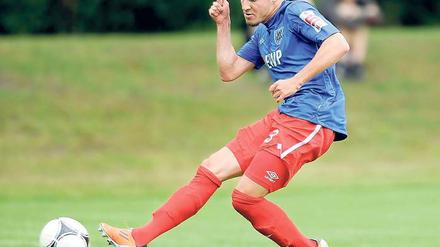 Dreimal ist dreimal zu wenig. Oliver Heil erzielte beim Pokalspiel in Neustadt alle Treffer für den SV Babelsberg 03 und zugleich seine ersten Pflichtspieltore. Für Trainer Christian Benbennek zu wenig: Der Neuzugang aus Heidenheim vergab auch drei Riesen.