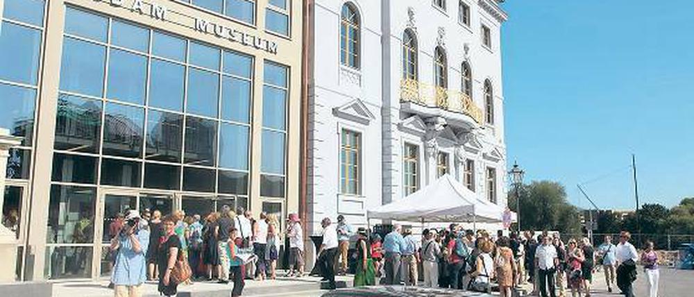 Zurück zum Ursprung. 103 Jahre nach seiner Gründung hat das Potsdam Museum wieder seinen Platz am Alten Markt gefunden. In einem Jahr soll es hier auch eine Dauerausstellung geben. Am Sonntag war die Eröffnung.