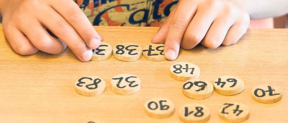 Mehr Bezahlung statt Zahlenspiele: Auch bei freien Trägern sollen die Mitarbeiter gut bezahlt werden.
