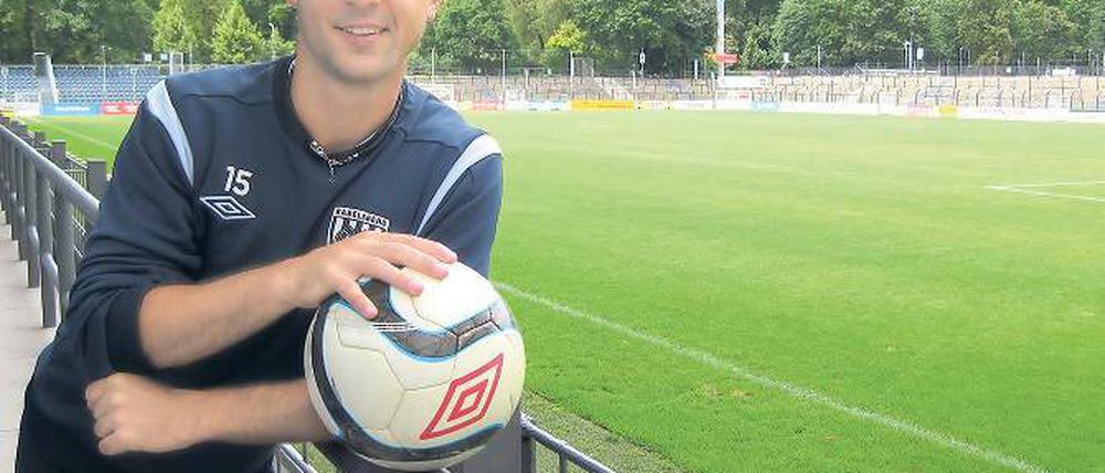Guter Dinge. Sergej Evljuskin hat Selbstvertrauen aus dem Heimsieg gegen Darmstadt getankt. Nun will er bei seinem ehemaligen Verein Hansa Rostock einen Punkt oder gar den Sieg holen.