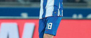 Neues Band. Künftig läuft Peter Niemeyer nicht nur mit Haargummi, sondern auch mit Kapitänsbinde auf.