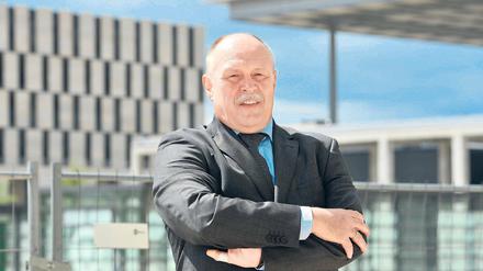 Amt und Hürden. Horst Amann hat seinen Job als Technikchef auf der BER-Baustelle angetreten. Vorgänger Manfred Körtgen musste wegen der verpatzten Eröffnung gehen.