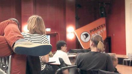Diskussionen: Die Piraten wollen ihr außenpolitisches Profil schärfen. Dazu trafen sie sich am Wochenende im Treffpunkt Freizeit. Dabei wurde auch deutlich: Auch die Potsdamer Piraten wollen die Wahlerfolge ihrer Kollegen wiederholen.