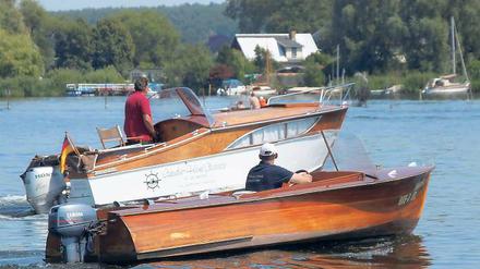Zeitreise. Die ersten Boote liegen bereits vor Caputh.