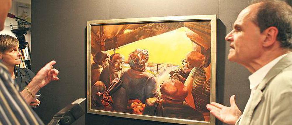 Erster Vorgeschmack. Der Kunsthistoriker Eckhart Gillen (r.) vor Arno Rinks „Heimfahrt“ aus der Plattner-Sammlung.