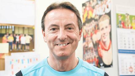 Unparteiischer. Holger Albrecht bewertet in London die Turner am Reck.