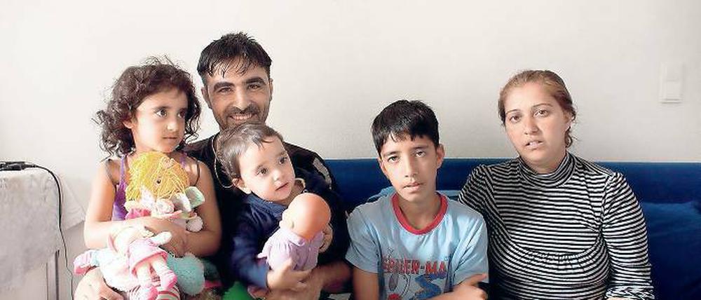 Leben im Asylbewerberheim. Zahirat Jusinov und seine Familie, die aus Mazedonien nach Potsdam kamen.