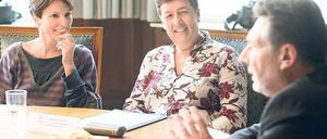 Auftakt. Valeria Bruschi (l.) mit der Leiterin der Potsdamer Sicherheitskonferenz Ursula Löbel und Oberbürgermeister Jann Jakobs.