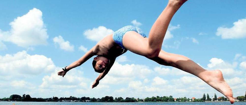 Nichts zu beanstanden. An allen offiziellen Badestellen im Land Brandenburg ist die Wasserqualität laut Gesundheitsministerium gut bis ausgezeichnet. An zwei Stellen lediglich warnen die Gesundheitsämter der Kreise vor einer geringen Sichttiefe.