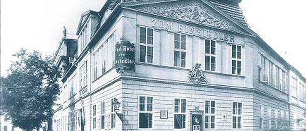 Markantes Eckhaus. Das Hotel „Zum Einsiedler“, 1724 erbaut.