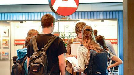 Gute Aussichten. Während die Zahl der Bewerber auf eine Lehrstelle stagniert, steigt die der Ausbildungsplätze.