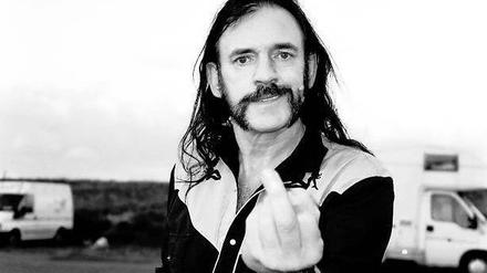 Herzlich Willkommen, Schätzchen! Rock’n’Roll-Legende Lemmy Kilmister als freundlicher Gastgeber.