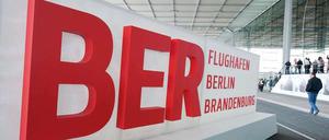 Seit die Verschiebung der BER-Eröffnung Anfang Mai verkündet wurde, kommt immer mehr ans Tageslicht, was bisher alles falsch gelaufen ist.