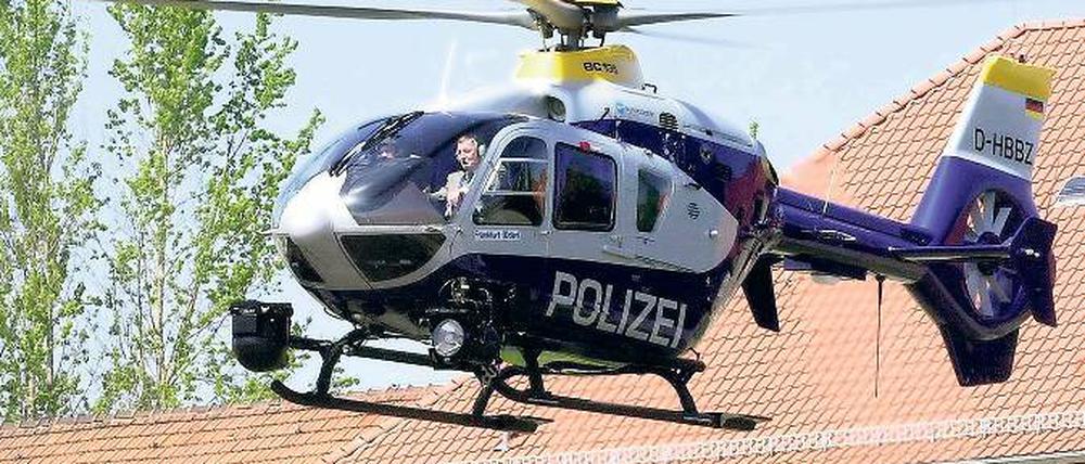Intensiv gefahndet: Auch Helikopter kamen bei der Tätersuche zum Einsatz.