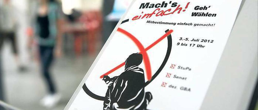 Werbung für die Wahl. Im Schnitt kommen nur 15 Prozent der Studierenden in Potsdam zu den Gremienwahlen. Das soll sich ändern.