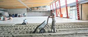 Keine Turnhalle. Der neue Rewe-Markt im Zentrum-Ost.