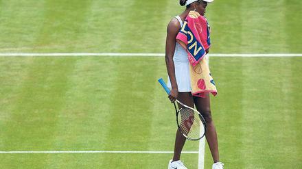 Das war’s schon wieder. In Wimbledon verlor Venus Williams ihr erstes Spiel gegen die Russin Jelena Wesnina 1:6 und 3:6.