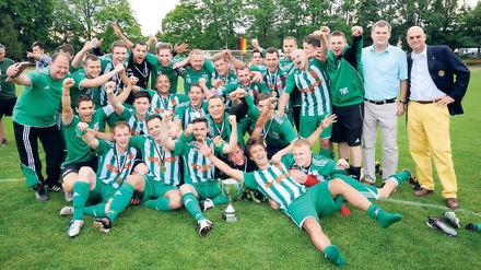 Grün-weißer Jubel. Brieselang siegte im Kreispokalfinale mit 2:1.