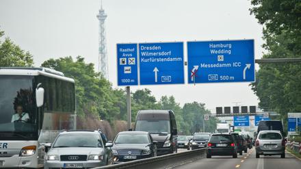 Ab Montag nur noch einspurig stadteinwärts: die Avus.
