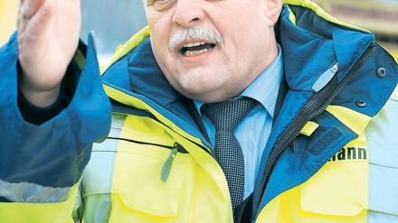 Typ Bulldozer. Horst Amann soll neuer technischer Geschäftsführer der Berliner Flughafengesellschaft werden und mit dem Chaos rund um den Großflughafen Schönefeld Schluss machen. Sein Vorgänger war im Mai entlassen worden.