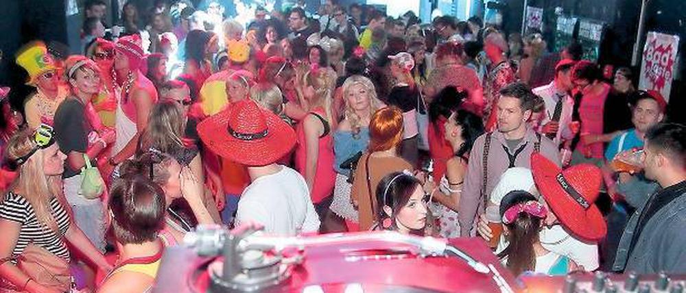 Hat es sich bald ausgetanzt? Veranstalter in der Potsdamer Partyszene befürchten, dass ihnen durch die geplante Reform der Gema-Gebühren hohe finanzielle Verluste drohen. Kritiker der Reform warnen vor einer „Verarmung der Veranstaltungskultur“.