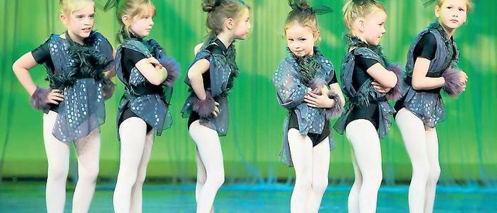 Spaß auf der Bühne. 700 große und kleine Eleven hatten ihren Auftritt.