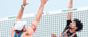 Auf dem Weg zu Olympia. Jonathan Erdmann (rechts) – hier im EM-Spiel gegen den Schweizer Sascha Meyer – will das Ticket für London lösen. Erst wenn er es hat, kommt der Bart ab.