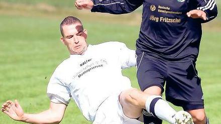 Sieger mit dem FSV. Babelsbergs Oliver Hämmerling (r.) im Laufduell.