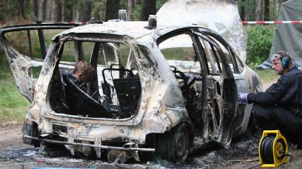 Am 12.08.2011 machten Ermittler in einem Waldstück bei Börnicke (Havelland) einen grausigen Fund: Ein Mann aus Dänemark soll seine zwei Töchter im Auto verbrannt haben.