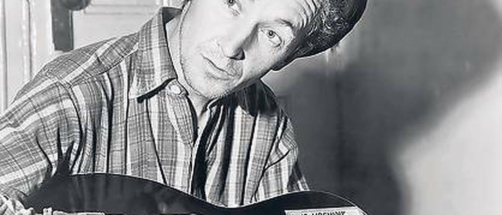 Chronist seiner Zeit. Der Singer-Songwirter Woody Guthrie.